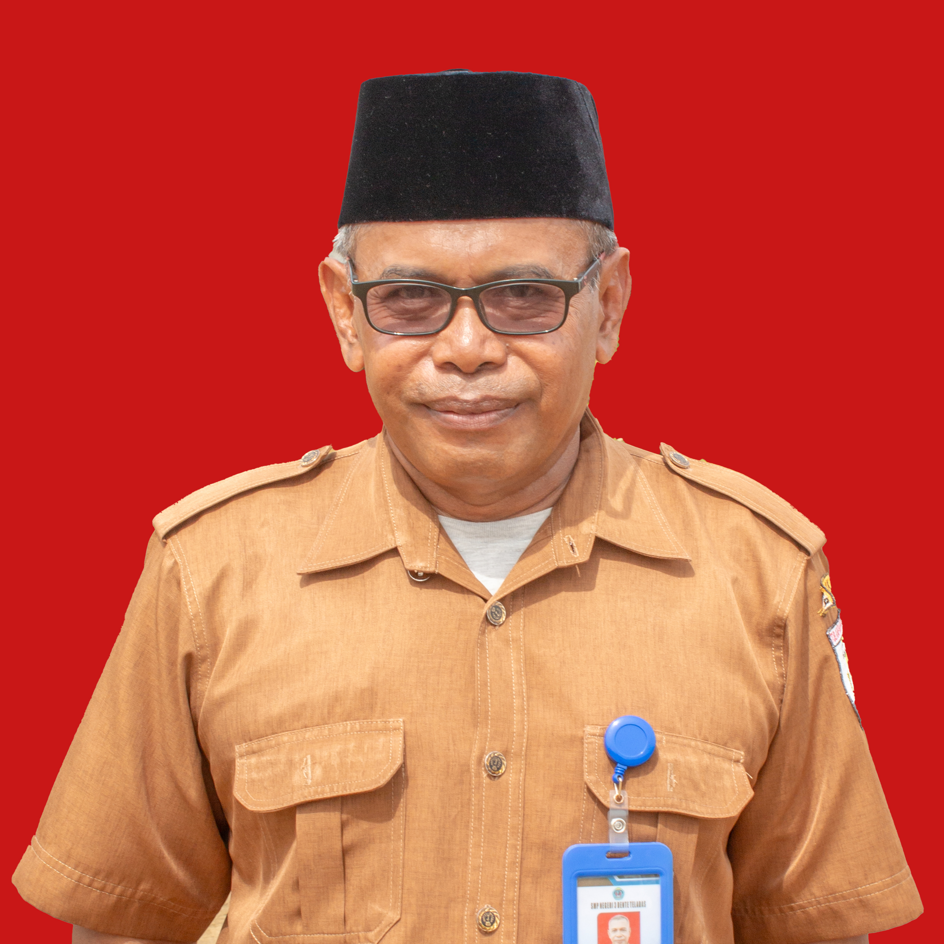 Kepala Sekolah SMP Negeri 3 Dente Teladas